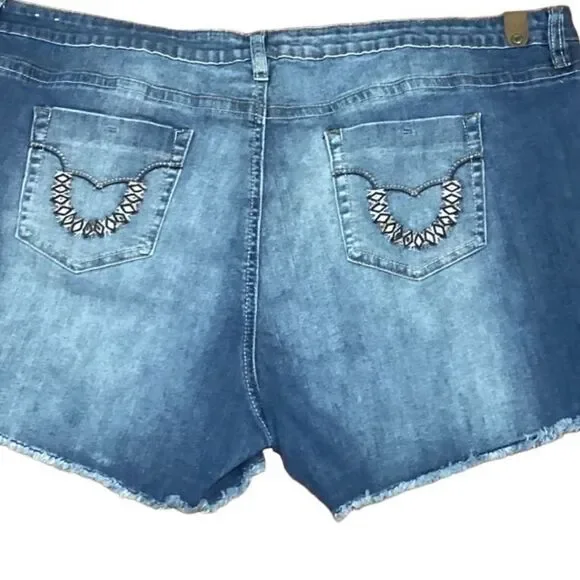 NWT YMI Denim Jean Shorts 3X Plus Embroidered - Picture 8 of 16